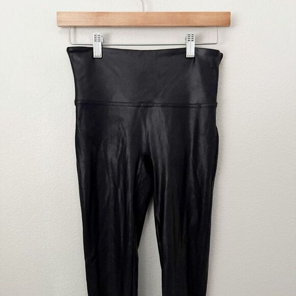 SPANX | SPANXshape™ Faux Leather Leggings Black stretch Tummy Control | Medium - Picture 4 of 8